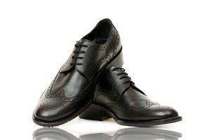 Luxury black shoes